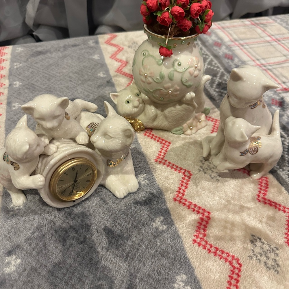 Lenox White and Gold Cat Figurines Set